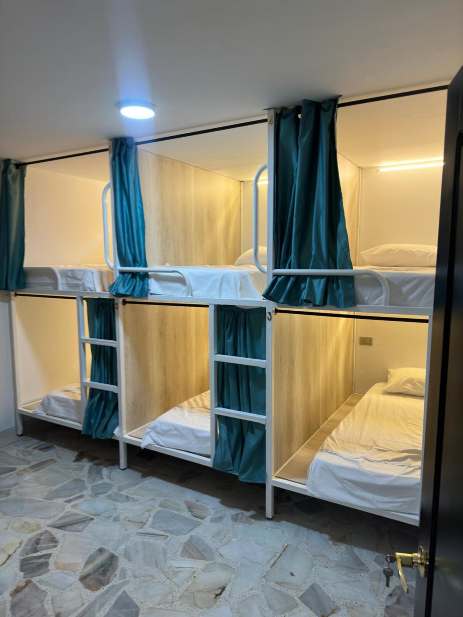 The View Hostel & Lounge Cali Rom bilde